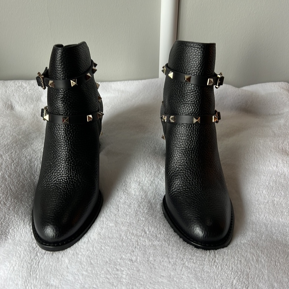 NIB Valentino Rockstud Buckle Wrap Leather Boots 37.5 - Picture 2 of 16
